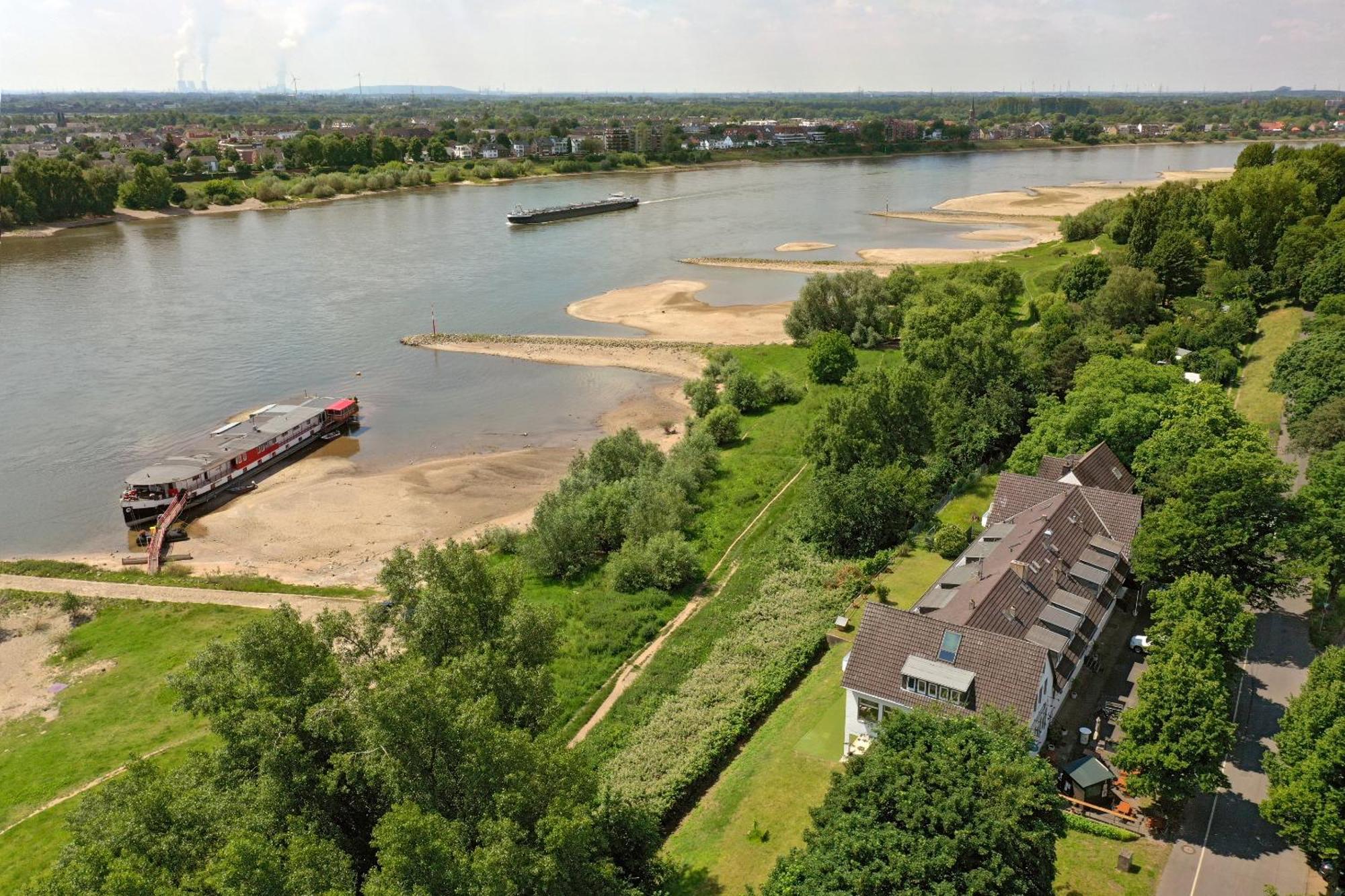 Hotel Faehrhaus Km734 Düsseldorf Exterior foto